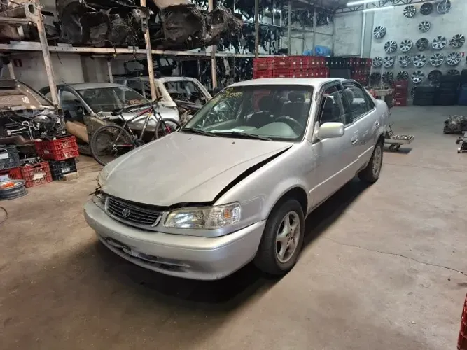 Sucata Corolla xei 1.8 16v automático 2000 retirada de peças