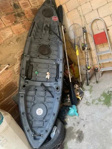 Vendo caiaque caiman 100.