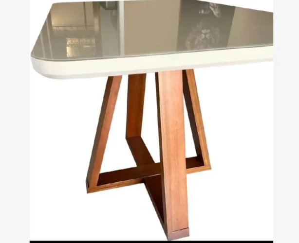 Mesa com 4 cadeiras