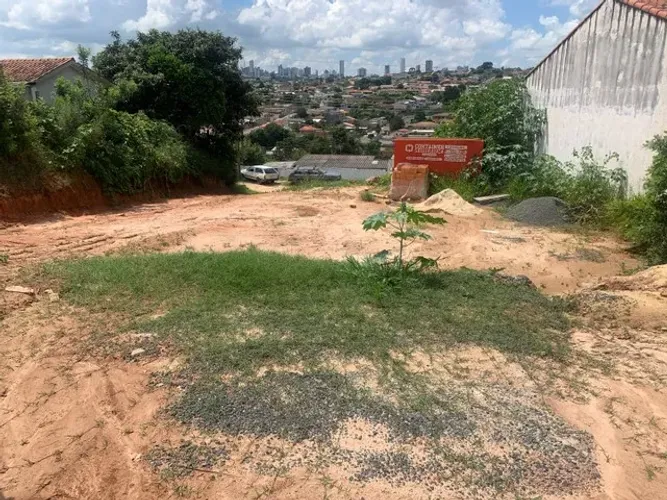 Amplo terreno c/ 495m2 no Auto estrada - A/c veículo !!