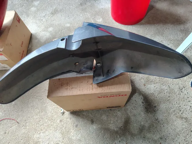 Pára-lama Titan Fan <br>Na cor Cinza Original 80$