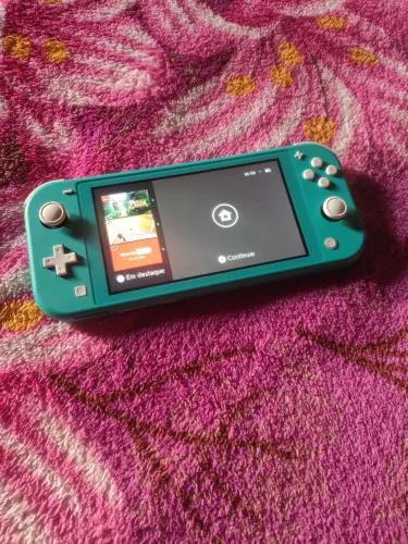 Nintendo switch lite com cartão de memória de 128GB