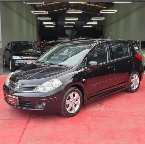 Nissan Tiida SL 1.8/1.8 Flex 16V Aut. 2013