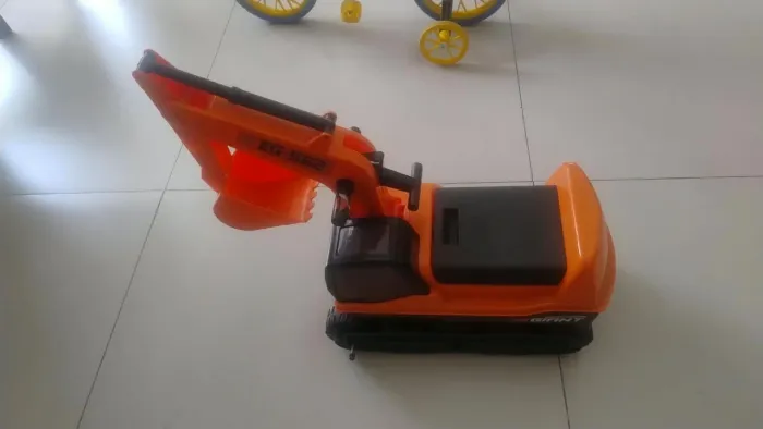 Escavadeira infantil