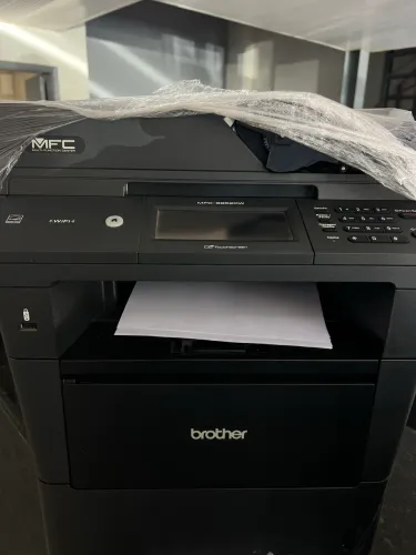 Vende se impressora LaserJet Brother MFC-B9520DW