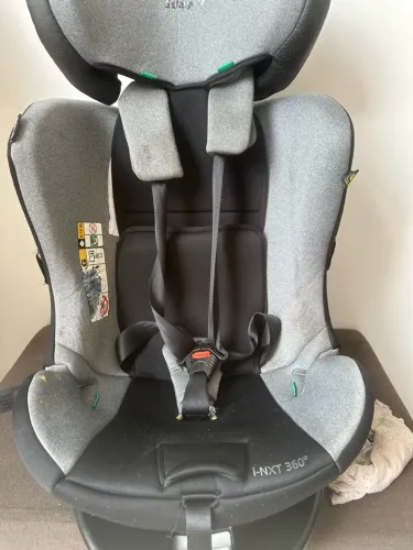 Cadeirinha para carro com ISOFIX