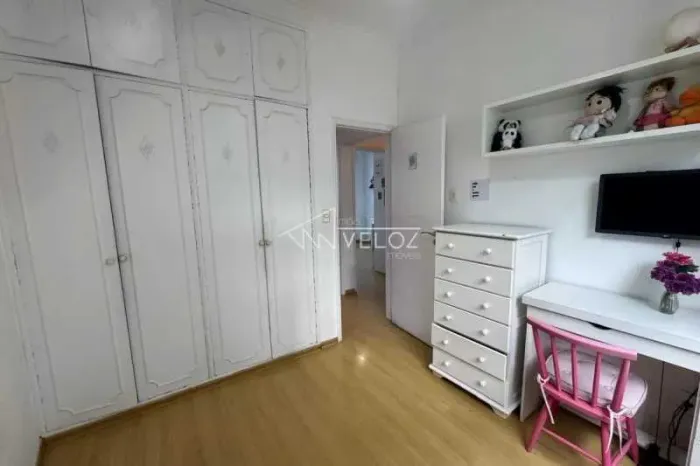 Apartamento : Padrão / Residencial / Humaitá