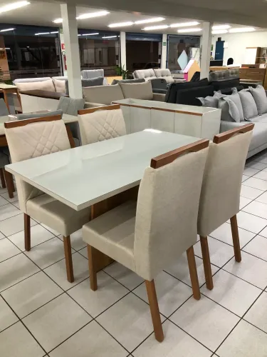 Mesa com cadeiras NOVA