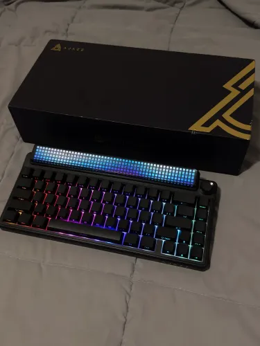 Teclado Ajazz Pixel68 com tela
