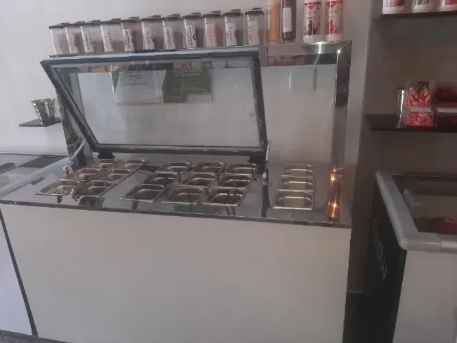 Balcão para açaí refrigerado ou seco, e com aquecimento para caldas