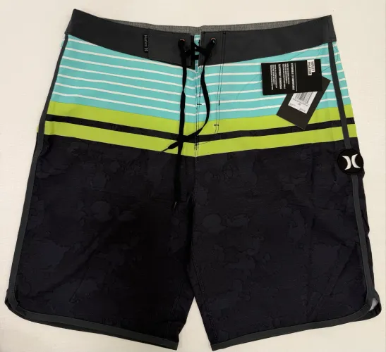 ermuda Hurley Phantom Aloha Stripe BS Tam. 30 USA / 40 BR - Nova