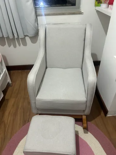 Vendo cadeira de amamentação