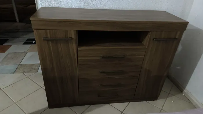 cômoda em ótimo estado (Entrego com taxa) Aceito cartão com taxa da máquina