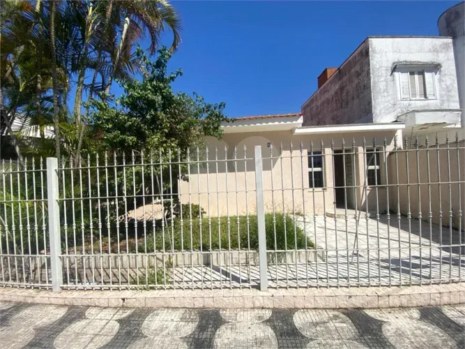 CASA TÉRREA NO CENTRO DE MOGI DAS CRUZES 193 m2 RESIDENCIAL OU COMERCIAL, 3 quartos ,1.200