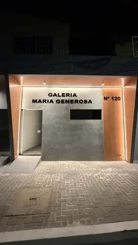 Aluga-se Sala Comercial em Galeria