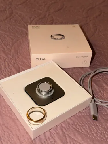 OURA RING 4 PRATA TAMANHO 8