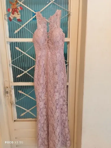Vestido Longo de Festa em Renda Rosé - Tam. P - Usado apenas 2 vezes