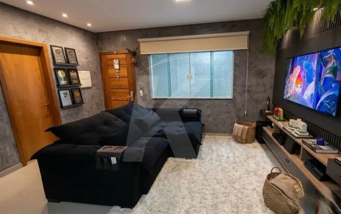 Sobrado de 75 mts² em Condomínio Fechado, 2 dormitórios, 2 suítes, 1 vaga, na Vila Aurora