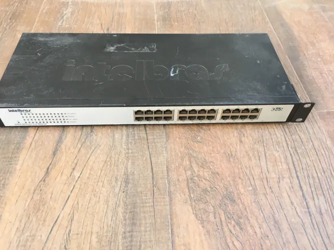 Switch 24 portas Intelbras