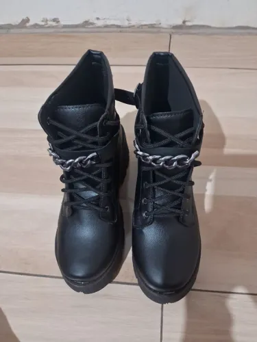 BOTA PRETA DE CANO BAIXO
