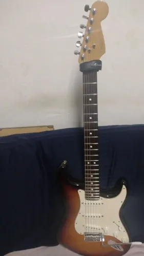 GUITARRA FENDER STRATO 