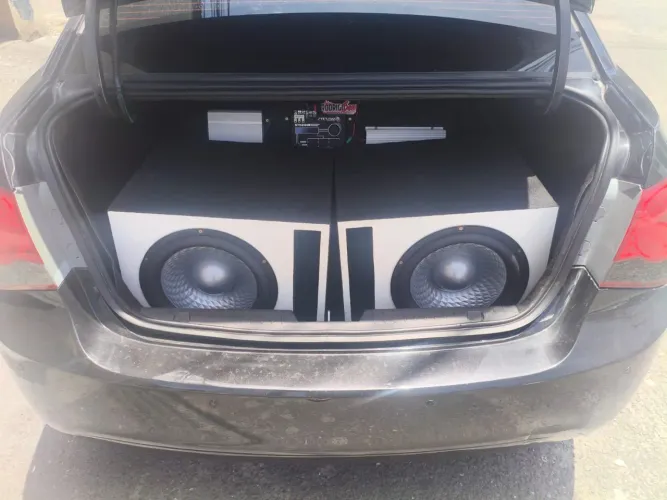 Vendo um Grave com a caixa de um XP 4x4 