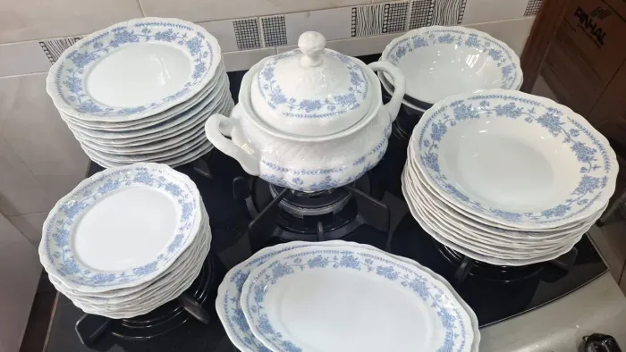 Aparelho de Jantar Polovi Germer - Porcelana Original - 36 Peças