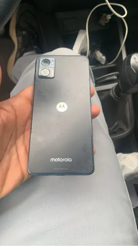 Motorola E22
