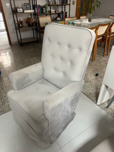Poltrona de amamentação. Ótimo estado de conservação