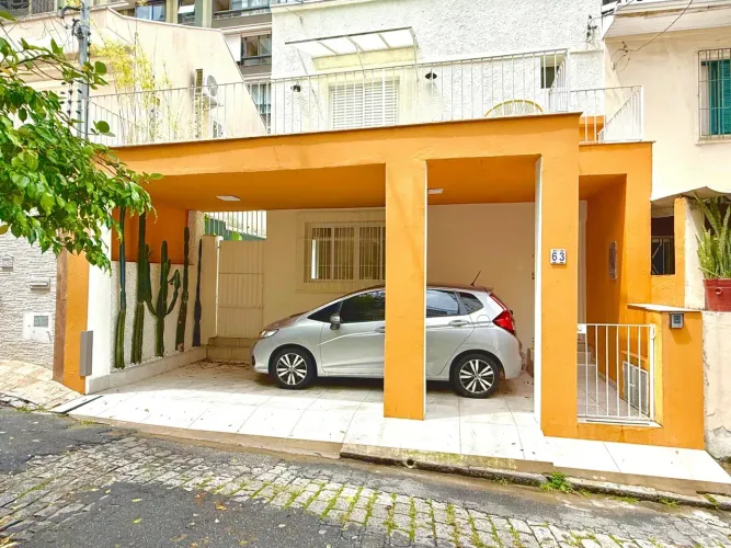 Casa de Vila para venda tem 126 metros quadrados com 3 quartos em Pinheiros - São Paulo -