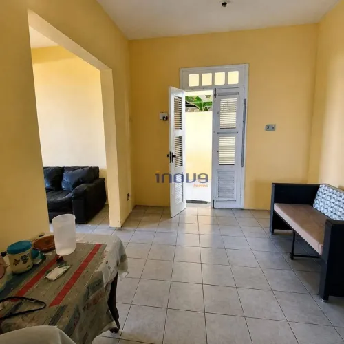 Casa com Piscina e Estrutura para Duplex | Farias Brito