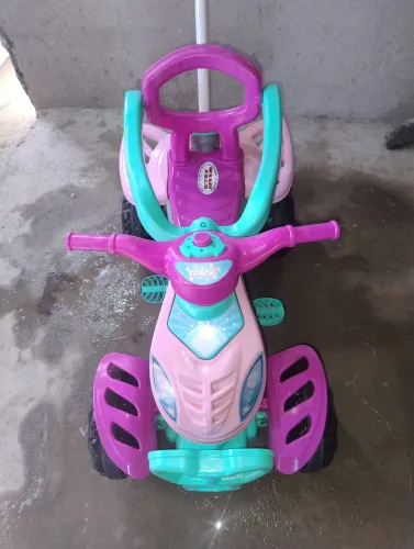 Quadriciclo infantil
