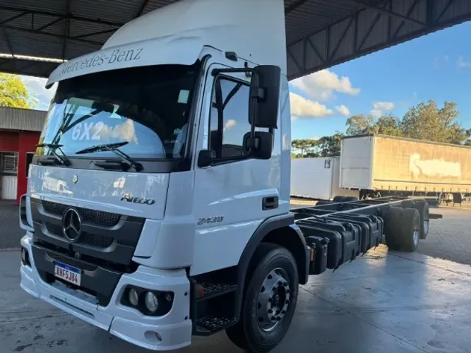 Mercedes Atego 2430