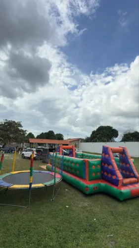 Futebol de sabão, Pula Pula Infláveis