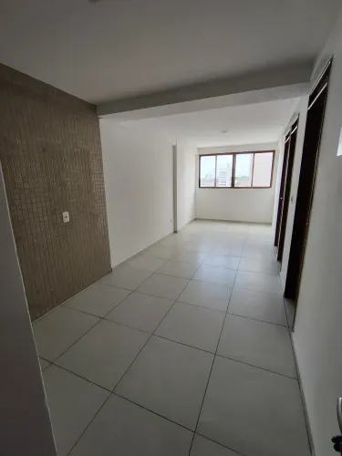 Aluga-se apartamento em Tambaúzinho com 2 quartos, por R$ 1600