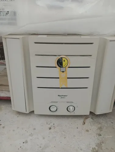 Vende-se ar condicionado de caixa 7mil BTU