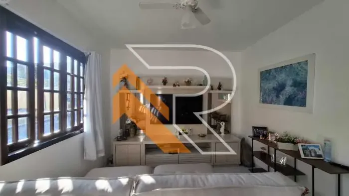 À Venda Casa Duplex em Condomínio 03 Quartos, 104 m² em Itaipu- Região Oceânica de Niterói