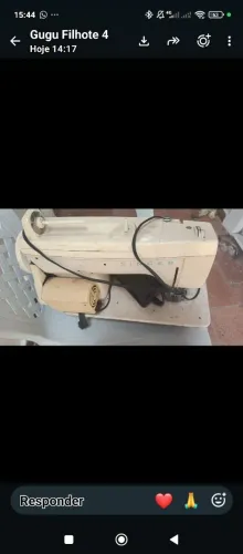 vende-se máquina de costura funcionando perfeitamente.