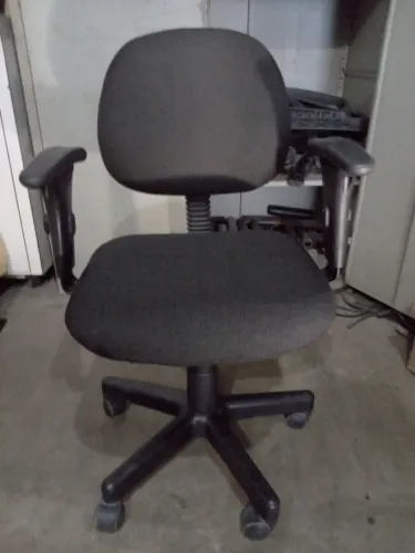 Cadeira para computador com braços 