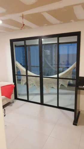 Porta de Alumínio Alto padrão Preta com Vidro Temperado 2,30 x 2,20 m - Excelente Estado