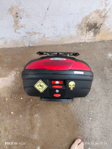 Baú givi 45 LTS com grelha completo