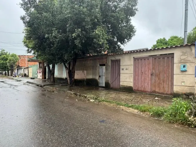 Financiamento Próprio - Venda: Galpão no Bairro Santos Dumont II em Gov. Valadares/MG