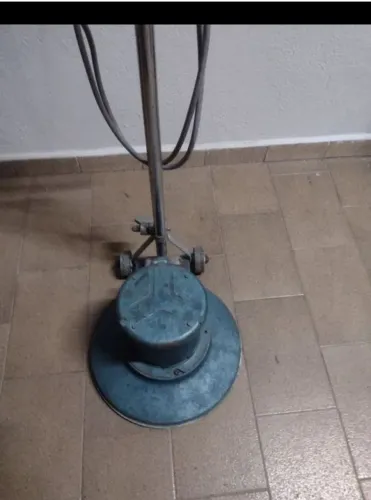 Enceradeira industrial 