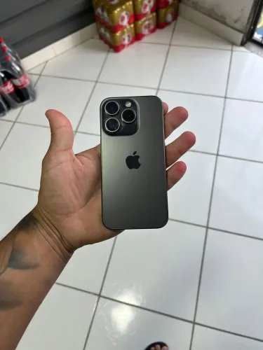 iPhone 15 pro 256g