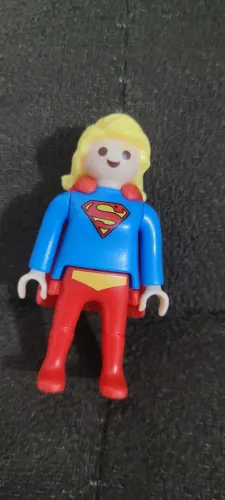 Supergirl coleção playmobil kinder ovo DC 