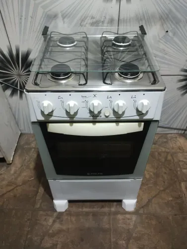 Vendo fogão semi novo