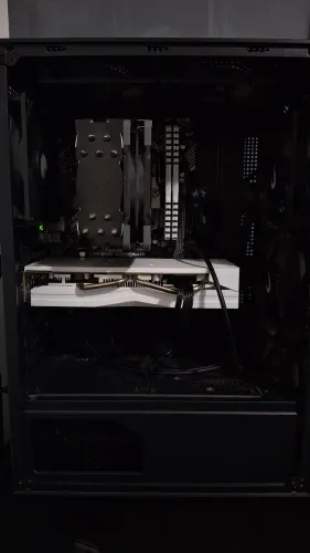Troco RX 580 8GB e uma CX750 Por outra Placa de Vídeo