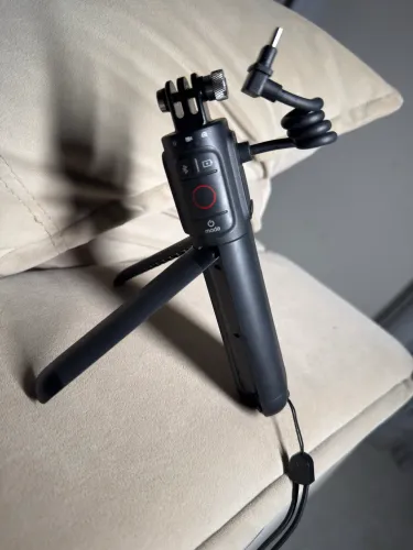 Gopro Volta - Bastão / Tripé / Bateria / Controle Remoto Preto