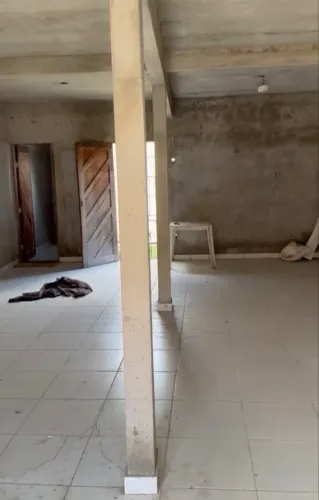 Vendo prédio 35 mil motivo viagem