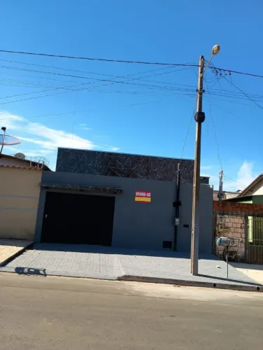 Vende-se casa em Alexânia 